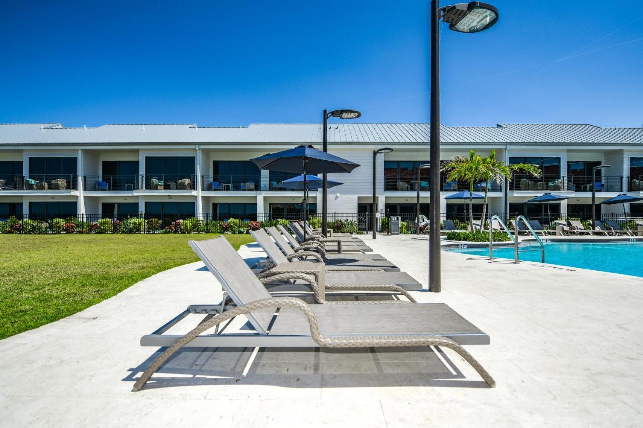 Anna Maria Beach Resort ホームズビーチ エクステリア 写真
